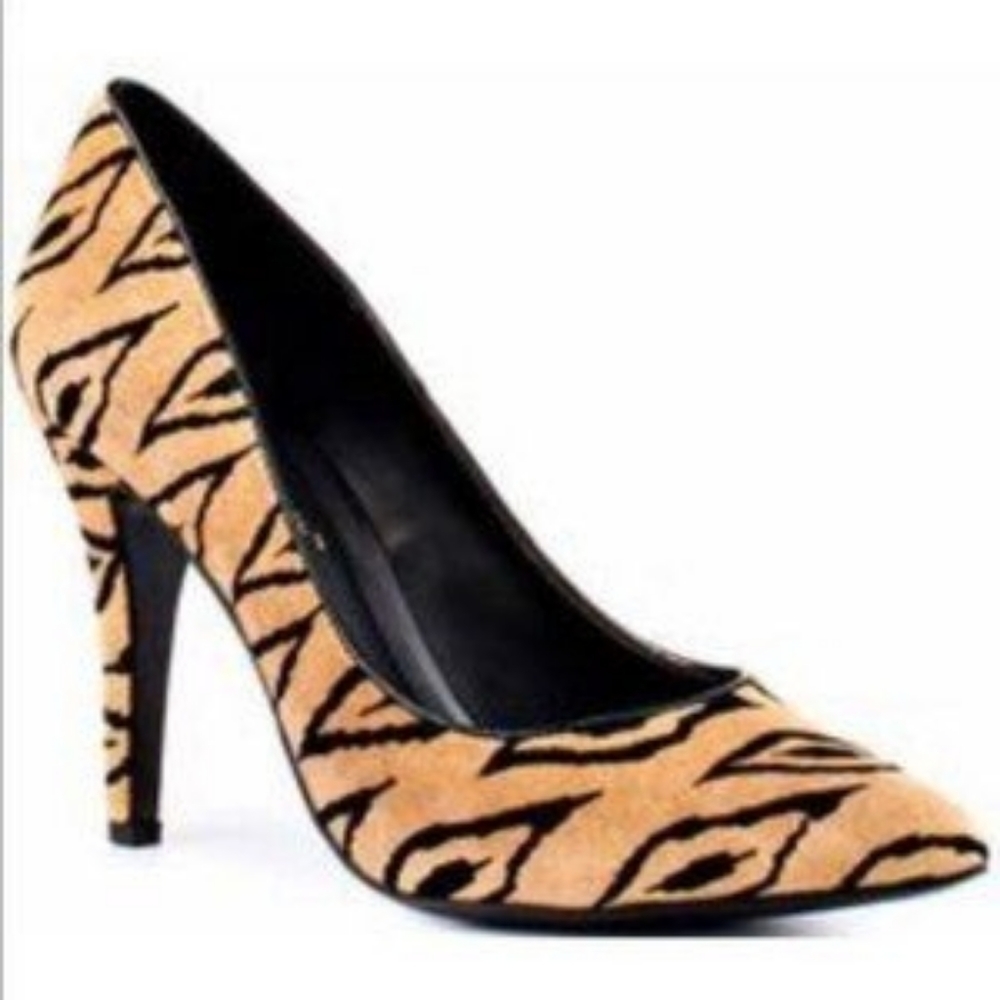 BCBGENERATION Suede Tan Tribal Print Heels
